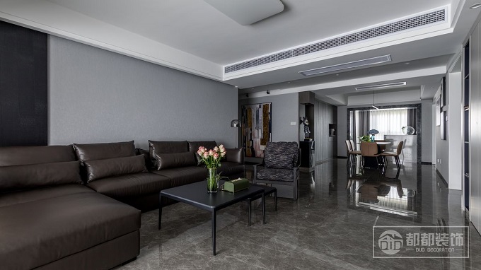 杭州装修木板用实木还是免漆板,免漆板和实木板做衣柜哪个好?