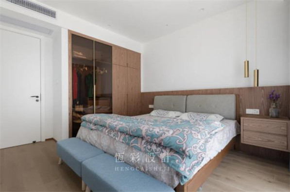 卧室衣帽间门对床好不好,卧室衣帽间怎么设计比较好