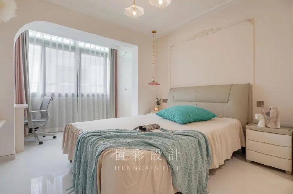 杭州卧室翻新装修公司：女生卧室墙面刷什么颜色的漆好看